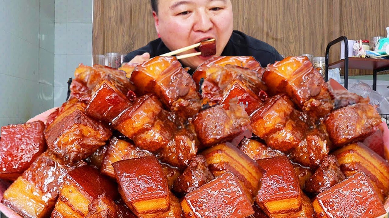 10 pounds of pork belly, Aqiang makes ”braised pork”, which is so satisfying to eat one bite