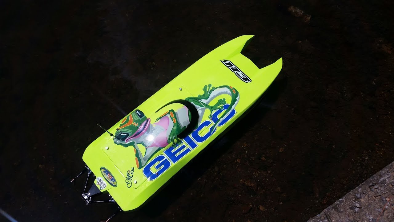 Miss Geico 36 @ 102mph stock w/dasboata 