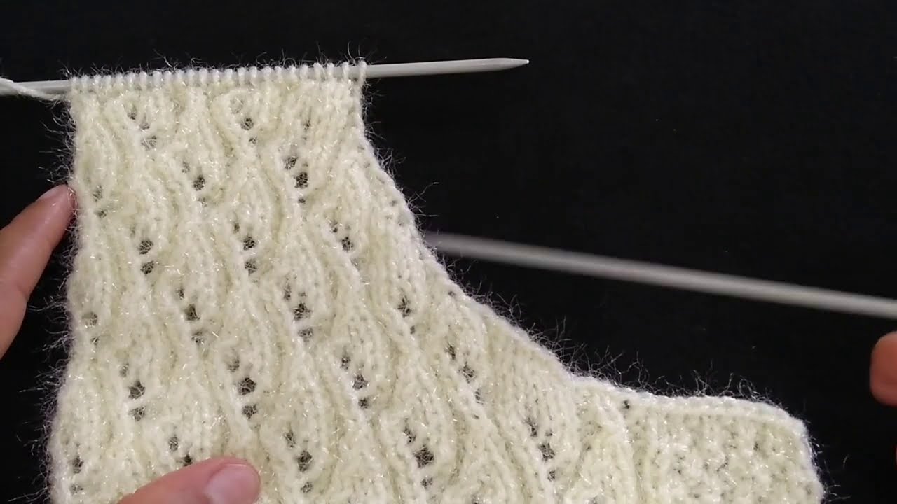 Decreasing Round Neck in a Cardigan step by step