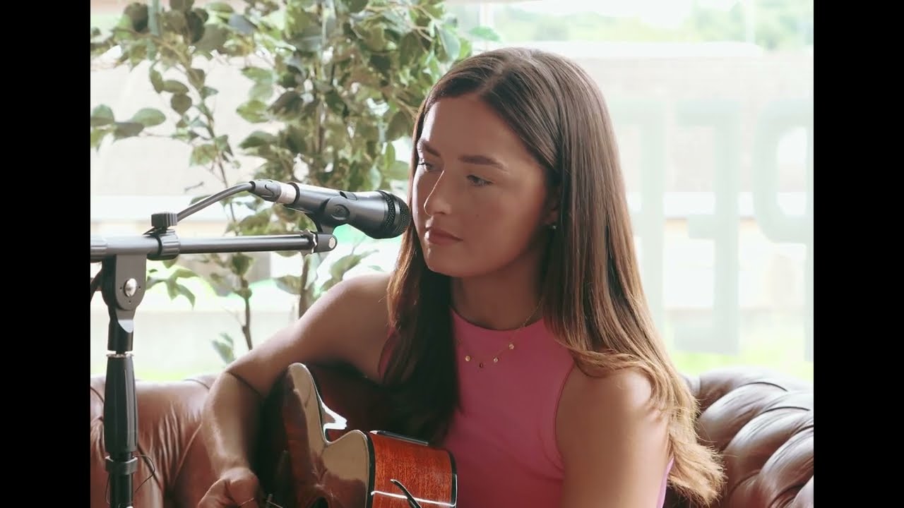 Niamh McCrystal  ~ I'm Not Ready Yet  ~ Roadie TV