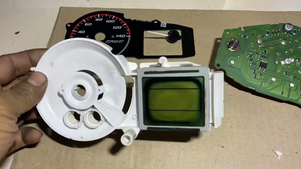 Memperbaiki spido meter verza 2013 yang layar LCD nya kebakar