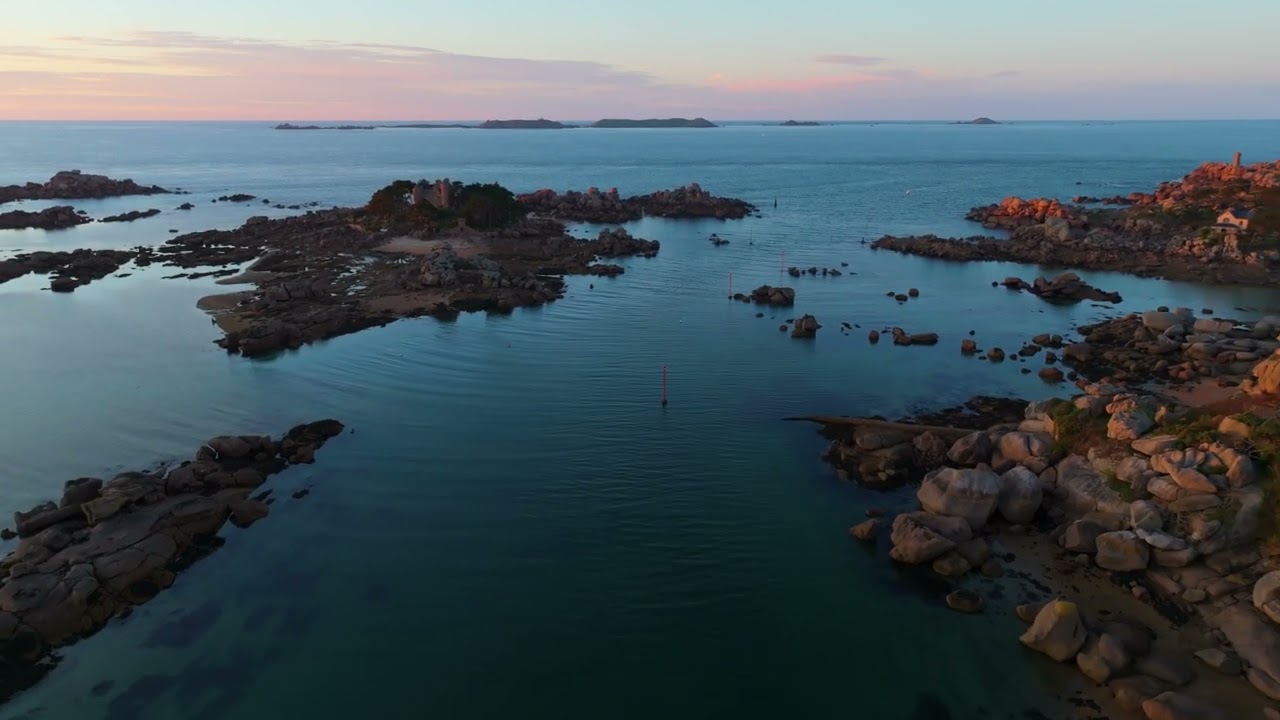 Ploumanac'h [22] 2024 - P&acirc;ques Cote de Granite rose | Passion Drone BZH