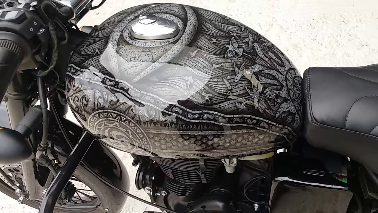 Beloni : Custom painted RE Classic 350 by Eimor Customs