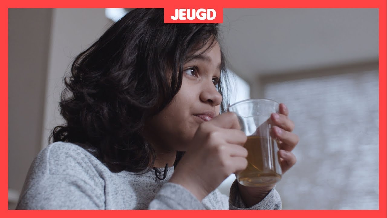 De moeder van Yaralissa (11) heeft psychische problemen