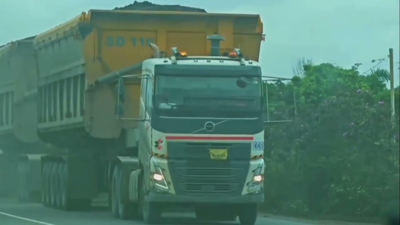 Kegiatan hari ini diawali dari stockpile area👍😊⛑️ #automobile #bulldozer #excavator #shorts #reels 