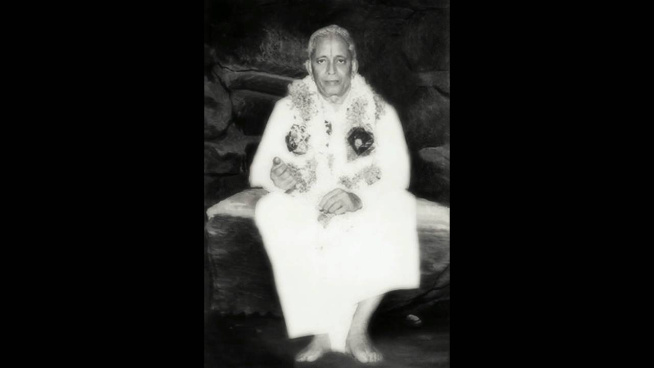 Master E.K -Shankaravam 5th Chapter Karma Sanyasa Yogam- Voice given Srimati Gayatridevi