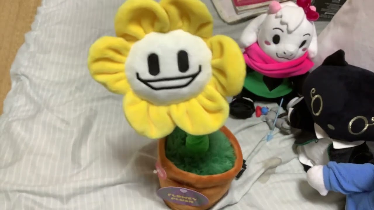 昨日買ってきたフラウィーのぬいぐるみであそんでみた！