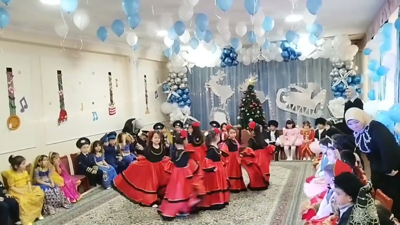 Qizlar raqsi. Ispan