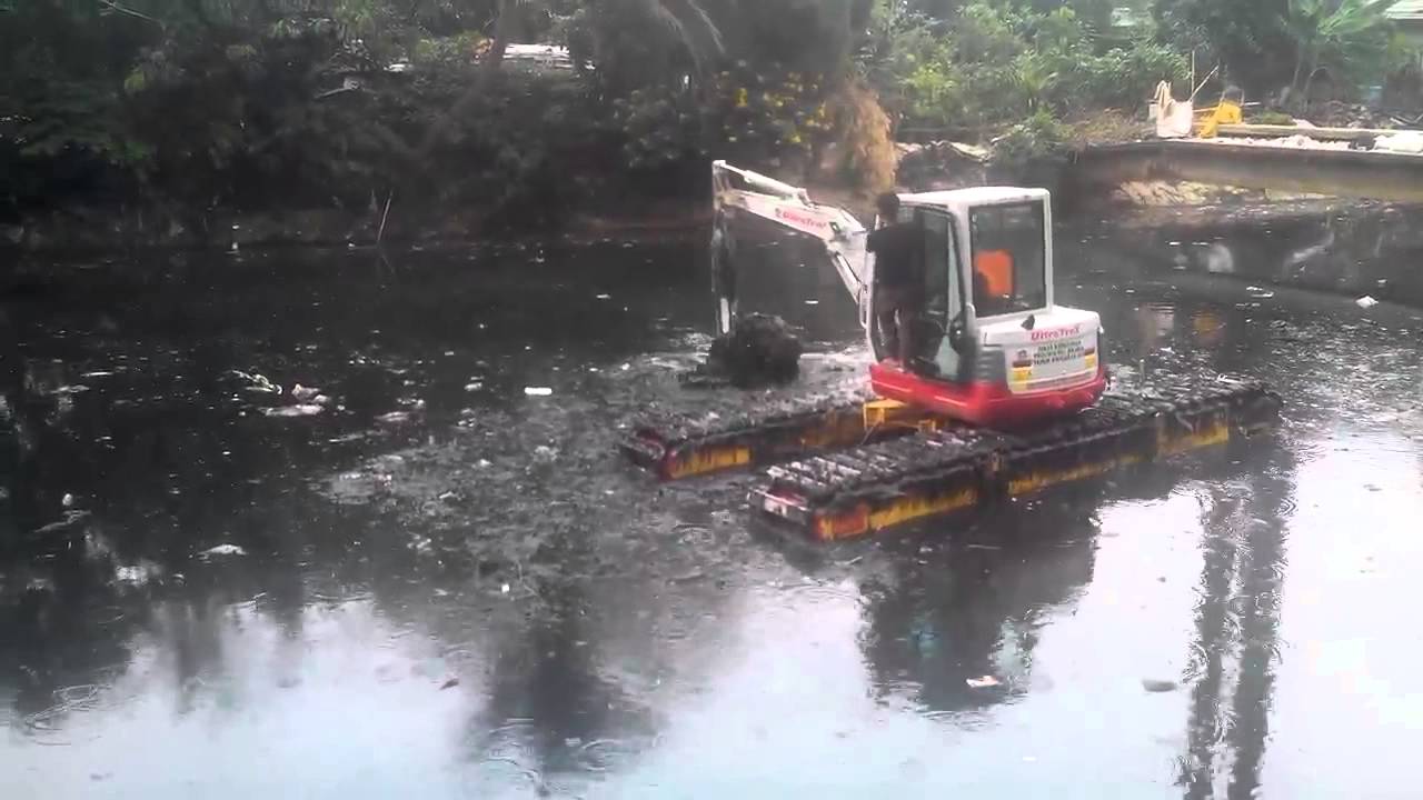 EXCAVATOR KEBUN SAWIT SWAMP BEKO