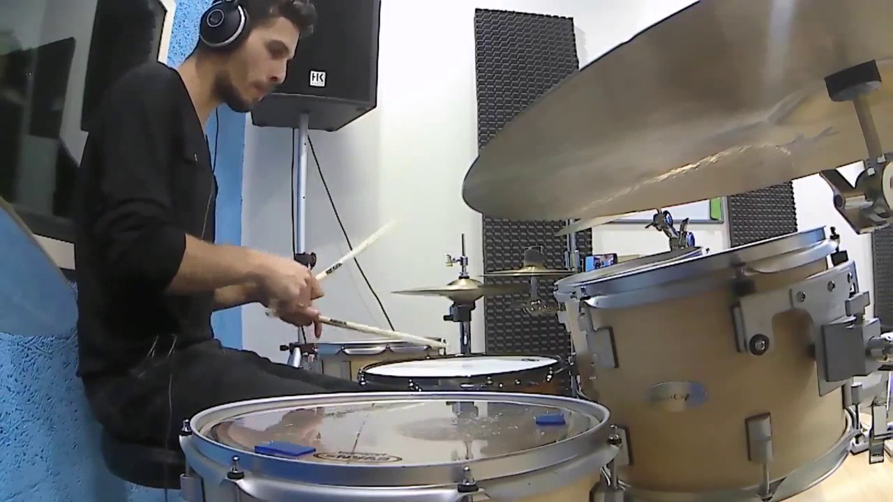 Fabrice Foglia plays COASTAL DREAM by Phil Maturano