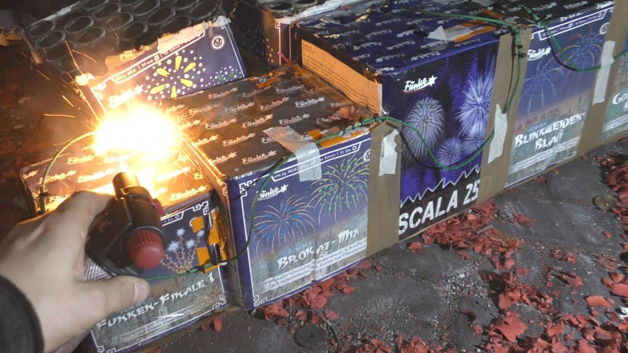 Funke Finale, Brokat Mix, Scala, Blinkweiden Blau, Goldregen Bunt Vuurwerk Oud en Nieuw 2021 - 2022