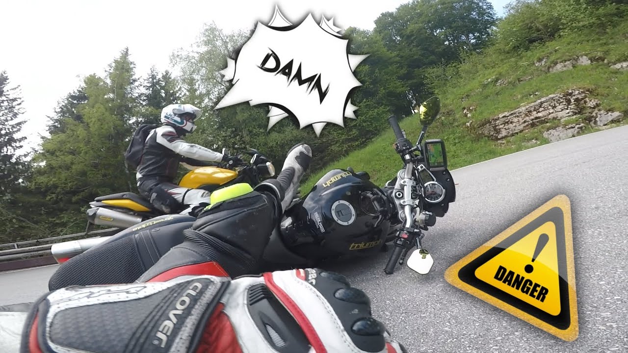 Triumph Street Triple Crash [RAW Video]