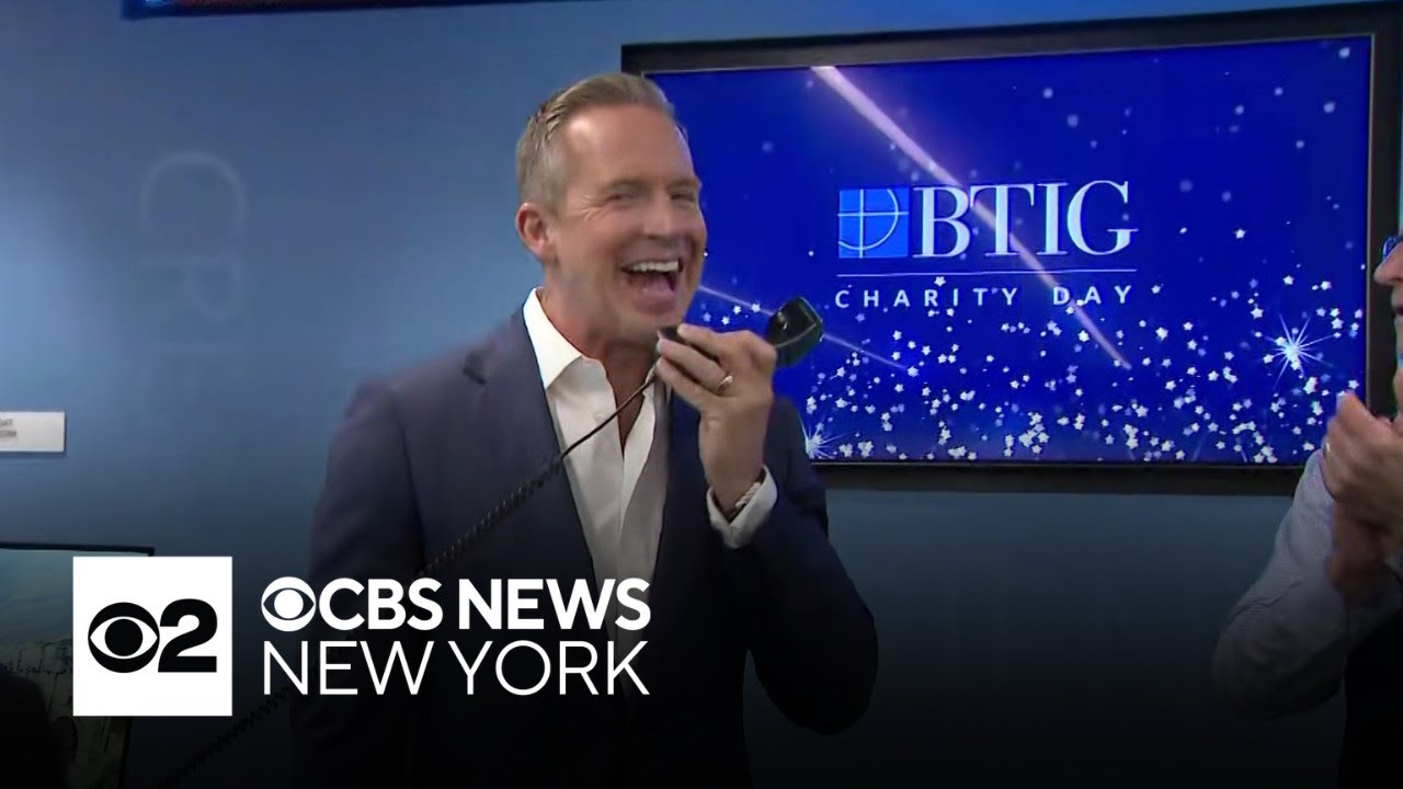 CBS News New York's Chris Wragge emcees charity event at Manhattan financial firm