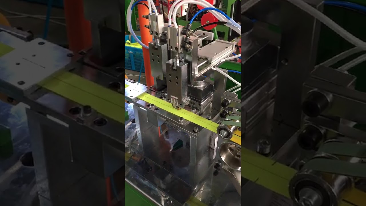 Auto zippers marking machine。自動拉錬畫線機。