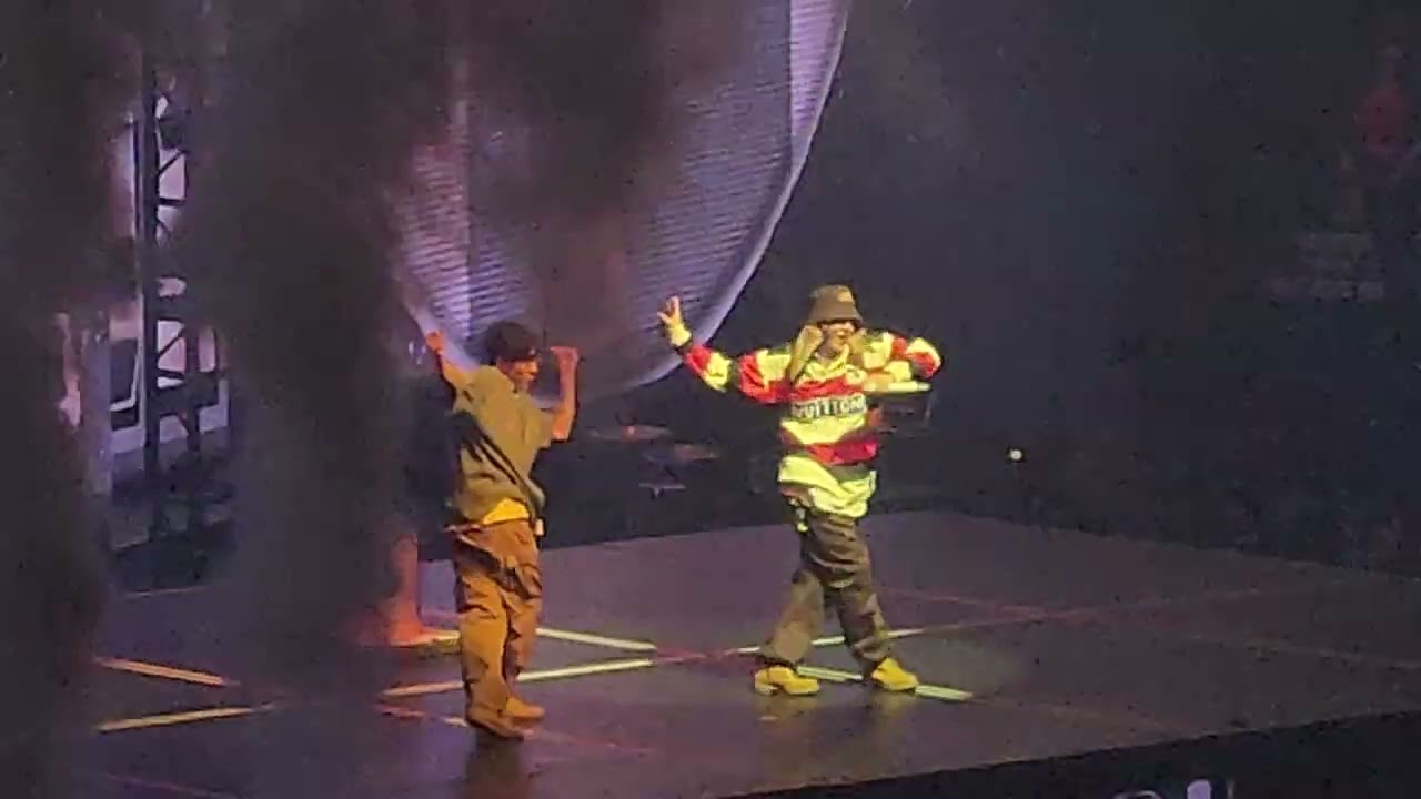 lock/unlock | JHOPE HOTS WORLD TOUR CHICAGO