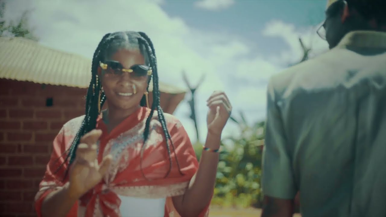 Decky_Byab&uacute;l&uacute;l&uacute;_(Official video)