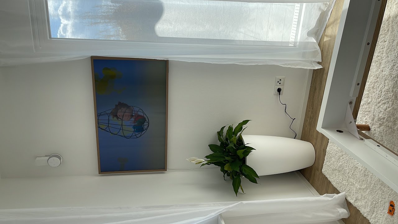 Setting up Samsung The Frame with wall mount - simple & quick explanation - easy assembly tutorial