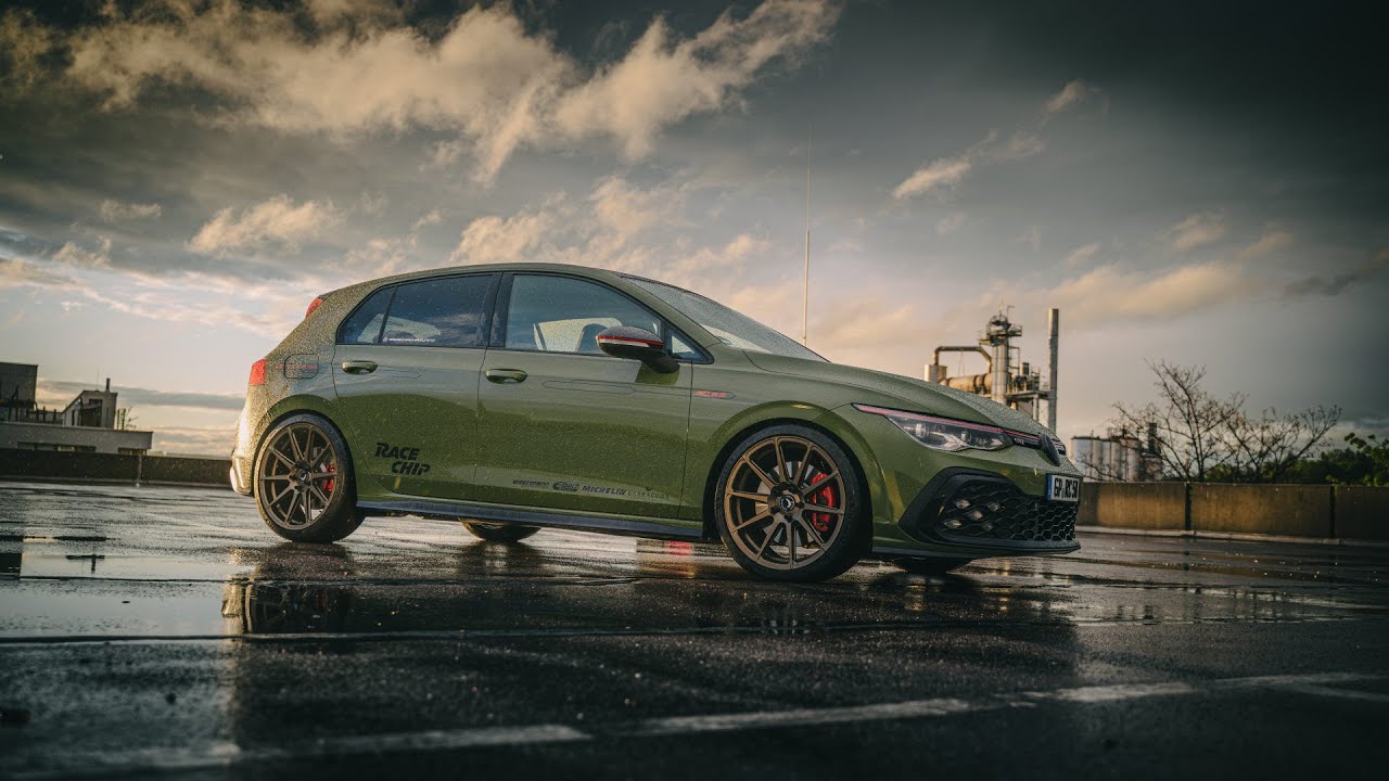 Ultralight Project 2 Barracuda 8,5x19 auf dem Golf 8 GTI in der Sonderfarbe bronze by @racechip