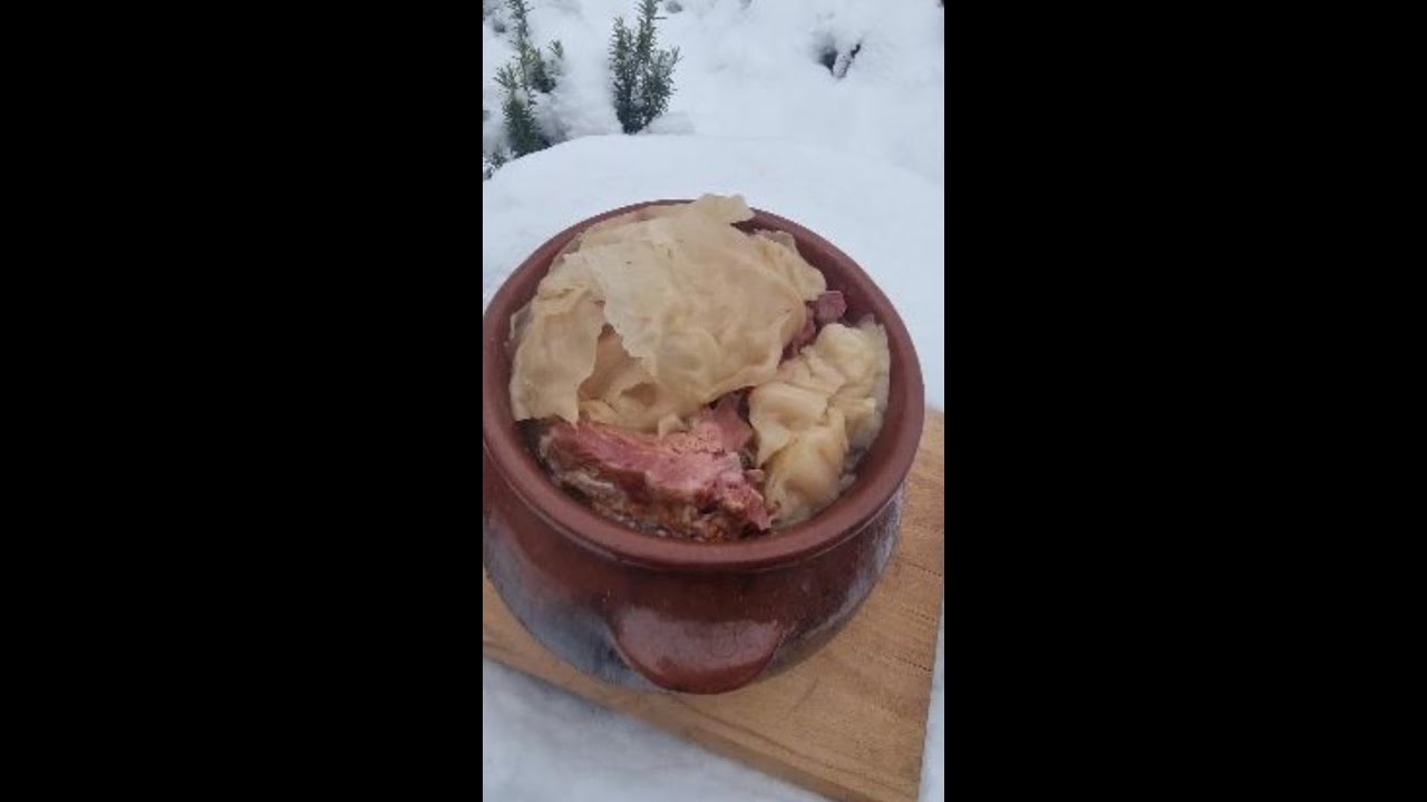 Sarma u zemljanom loncu in clay pot   #food #outdoorcooking #cooking  #video #sarma #meat #video