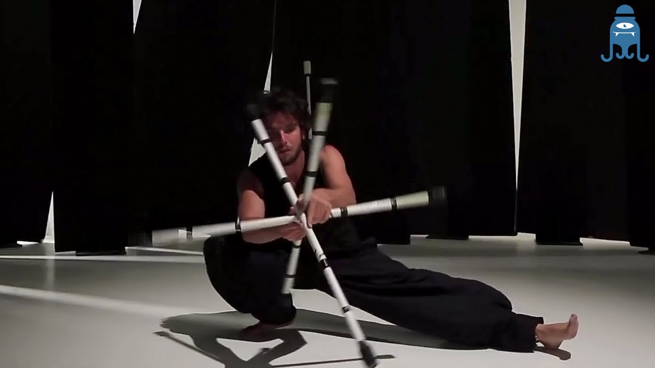 Contact Staff - Sombra e luz - Lucas de Lima Devillers