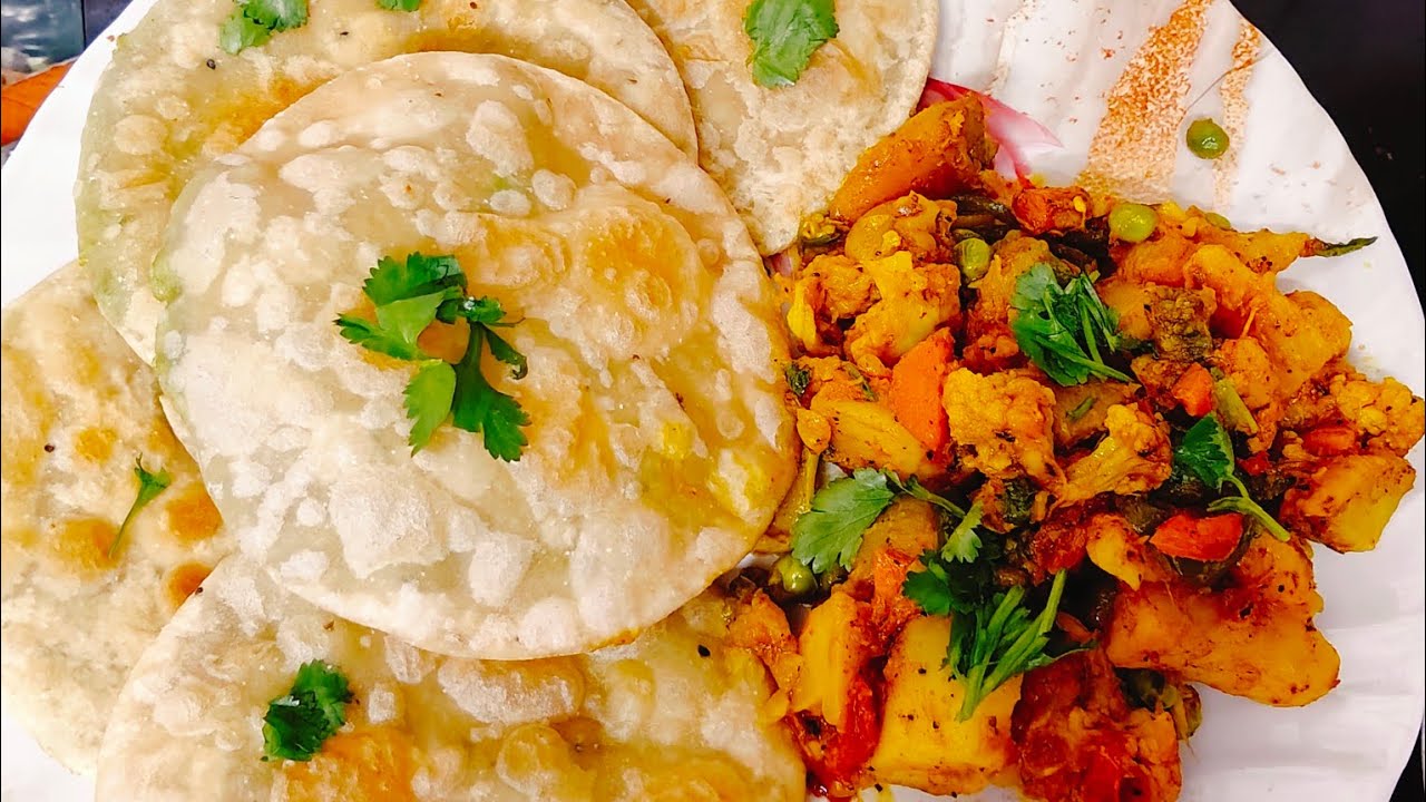 How to make hare matar ki Puri with matar gobhi ki sabji. Tasty lunch for children. #puri #food 