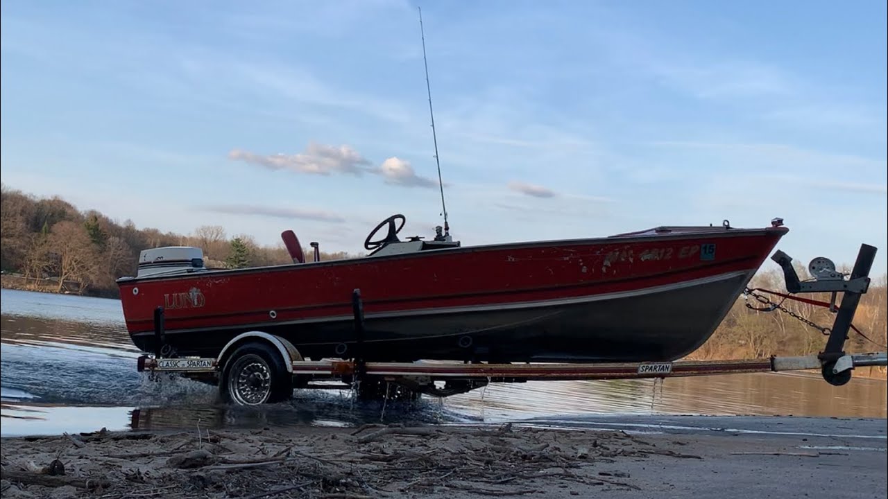 Restoring An Old Lund Fishing Boat Part 1