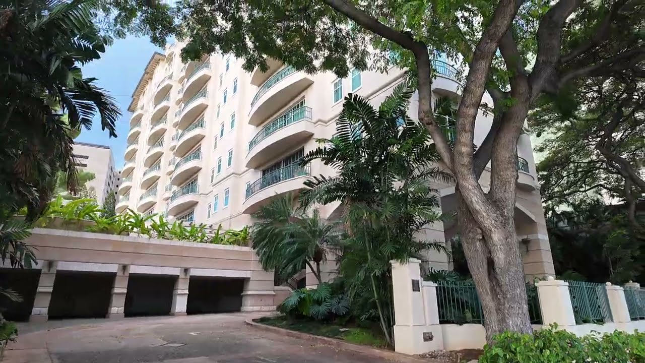 Honolulu Walking Tour: Wilder Ave to S Beretania St – Route to Apex Mopeds (March 2025)