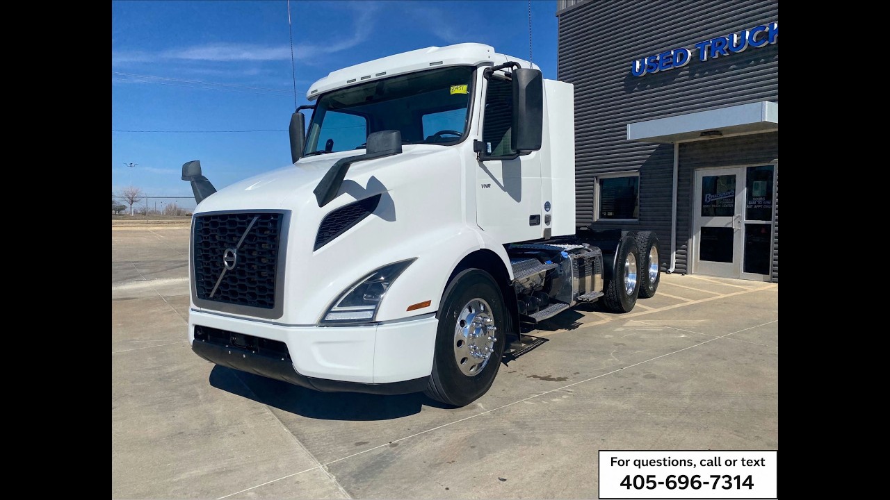 FOR SALE: 2019 Volvo VNR Day Cab - Only 100k Miles #volvotrucks #VNR #trucking #trucker
