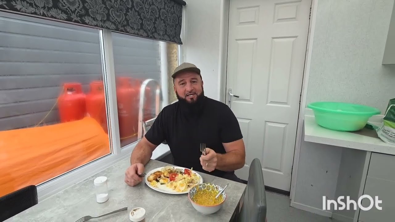 Готовим вкусную желтую рыбку с картофельным салатом. 😋