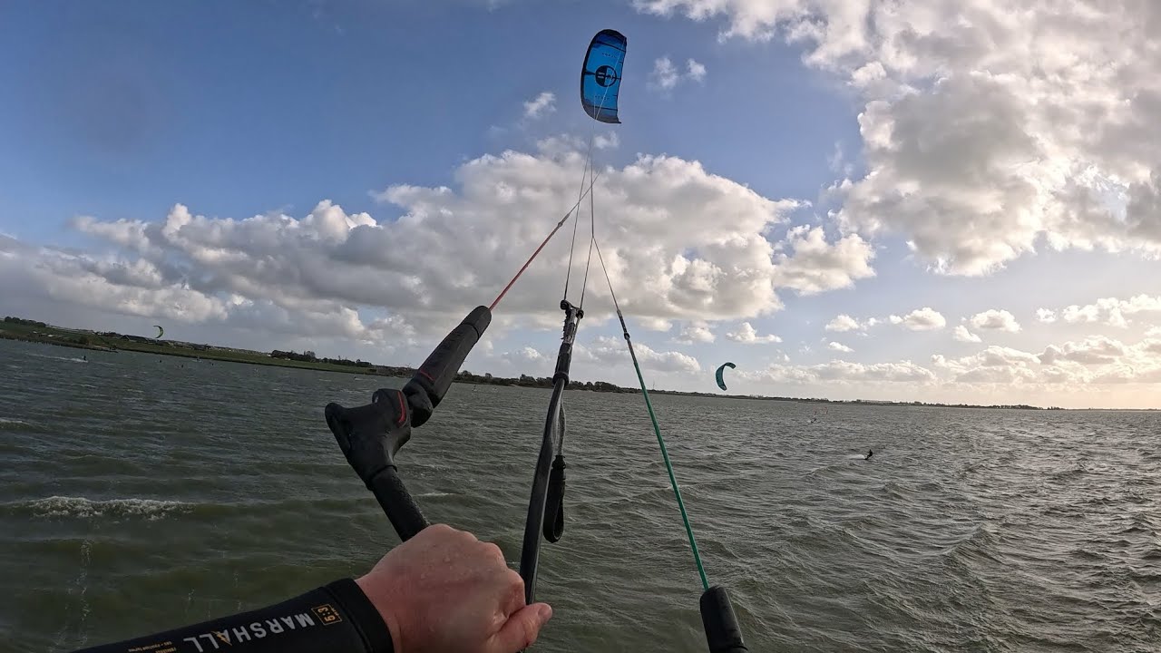 kitesurfen Hindeloopen, Kiteloop progression session