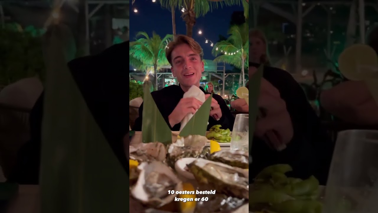 Robbert Rodenburg en Geza Weisz bestellen 60 oesters