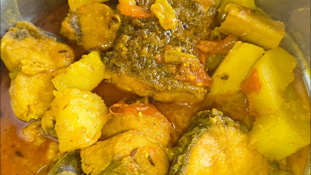 কাঁচ কলা, আলু দিয়ে রুই মাছের রেসিপি।#Ghosh Family's Rannaghar #cookingchannel #foryou #food 