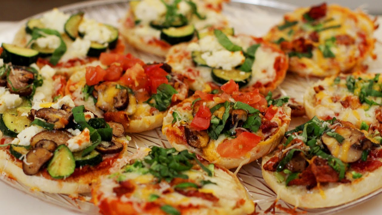 How To Make English Muffin Pizzas