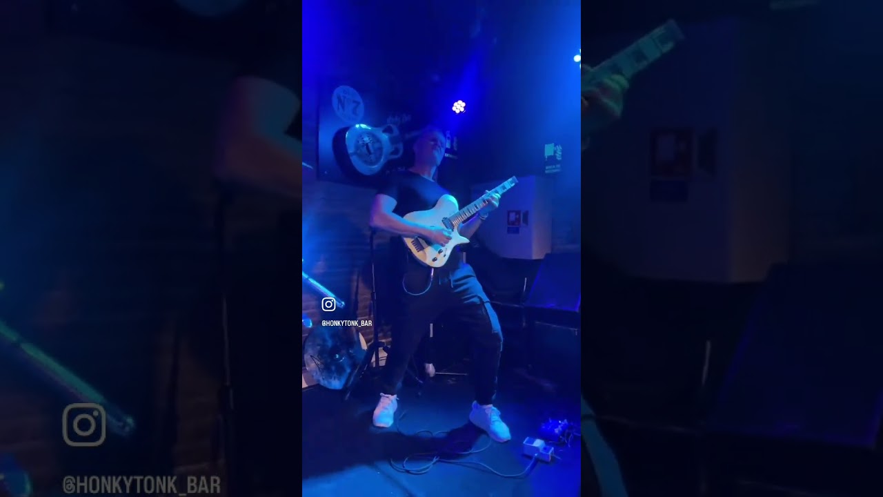 Yokohama en Honky Tonk