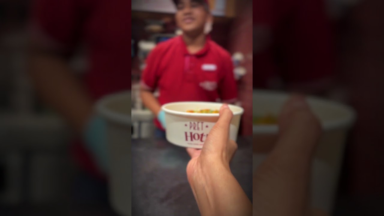 Mac & Cheese Grab Challenge &ndash; Rate This Hand! 🖐️⭐ #Pret