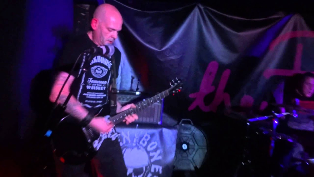Broken Bones - State Violence State Control (live HD)