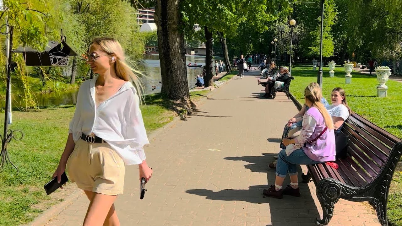 [4K] Moscow Saccura has bloomed 🌸 Spring Walk in the Park