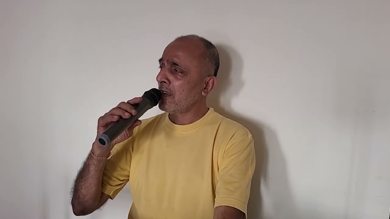 Jhuki Jhuki Si Nazar