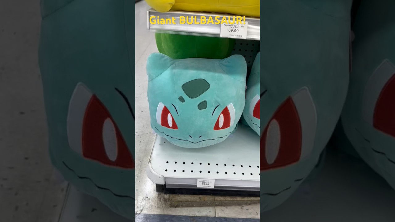 #plush #bulbasaur @ #toysrus HUGE #plushies #plushdoll #pokemon #pokemonfan #toysruskid #nintendo