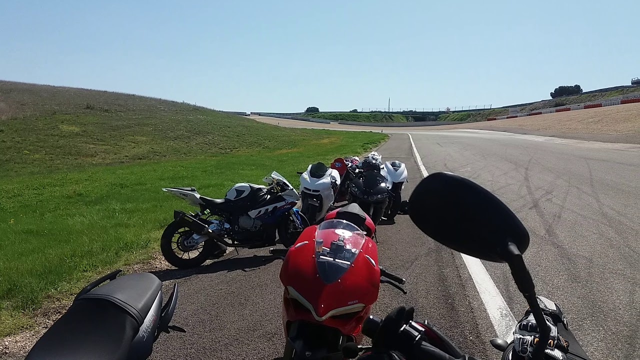 D&eacute;monstration pilotes STAGE BMC-MOTO 2018 Ledenon