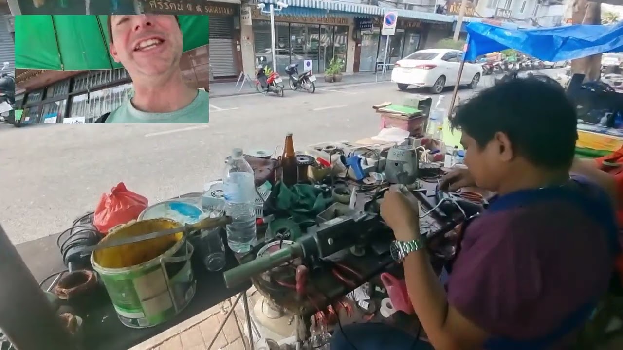 Electronics Street Repair Vendors BKK 1