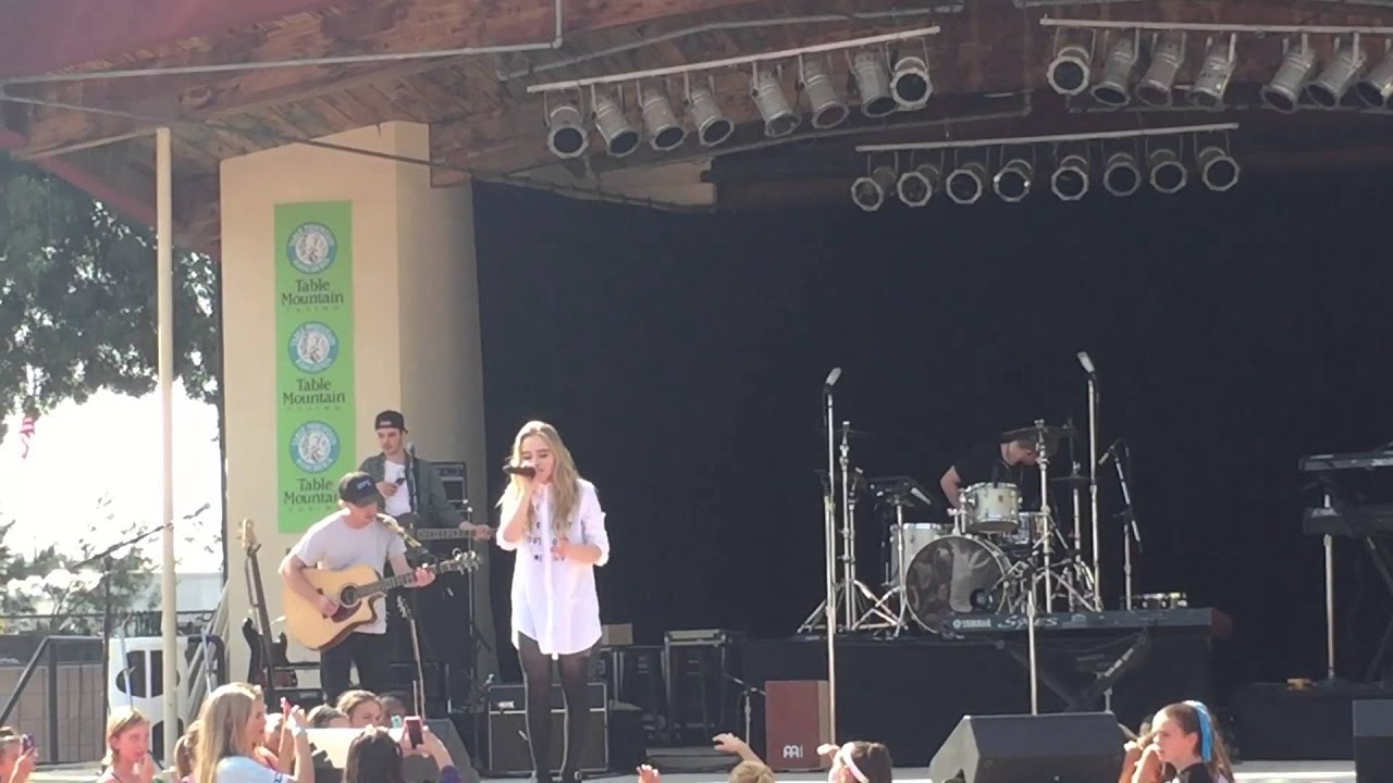 Sabrina Carpenter's concert in Fresno