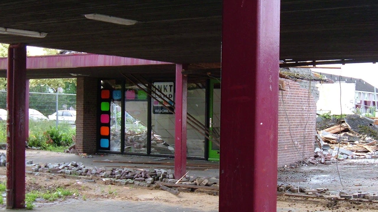 Oud Wijchen 8 | Winkelcentrum Homberg voor en tijdens de sloop