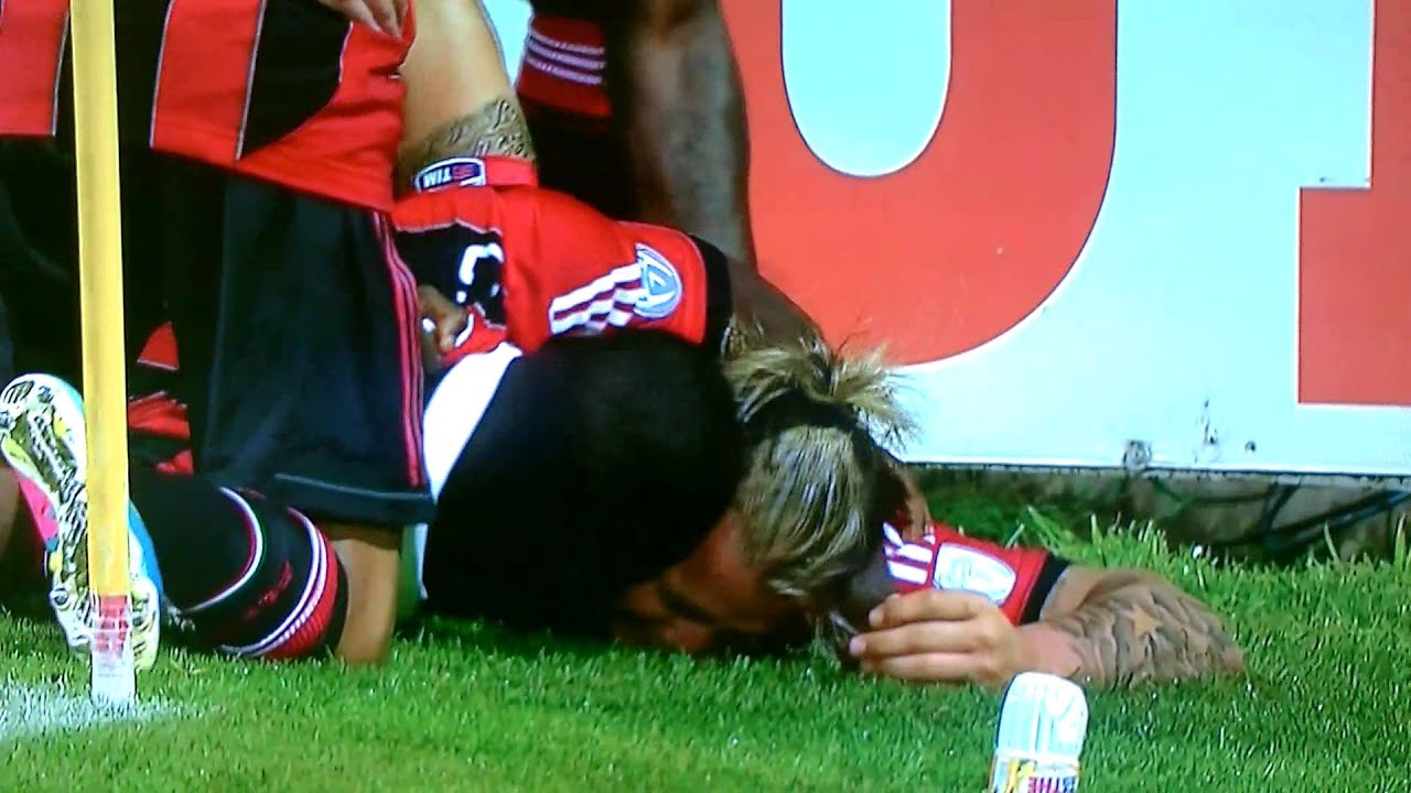 Suma invoca Claudio Lippi che porta in gol Mexes in Siena - Milan 1 - 2