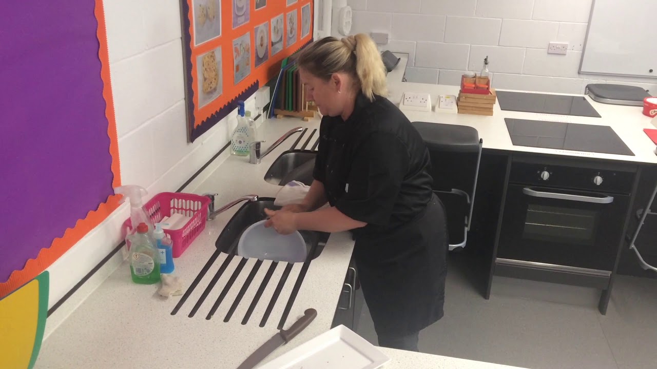 D/T Food: A Masterclass in Washing Up!