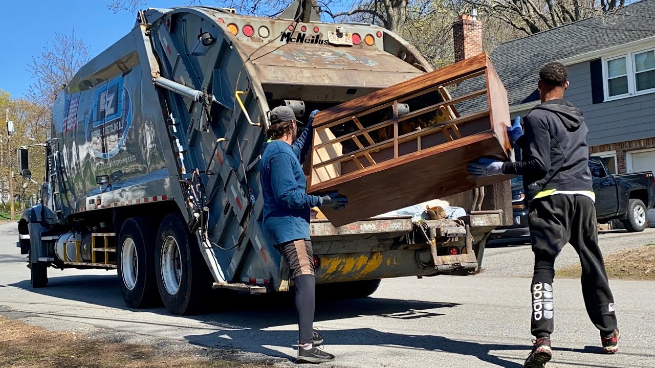 Ez Disposal Garbage Truck Packing Bulky Waltham Trash