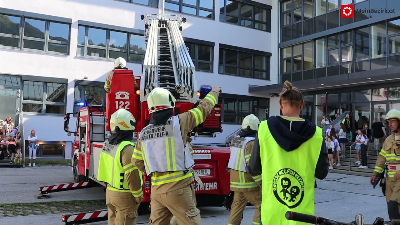 Blaulichttag an der Mittelschule Axams