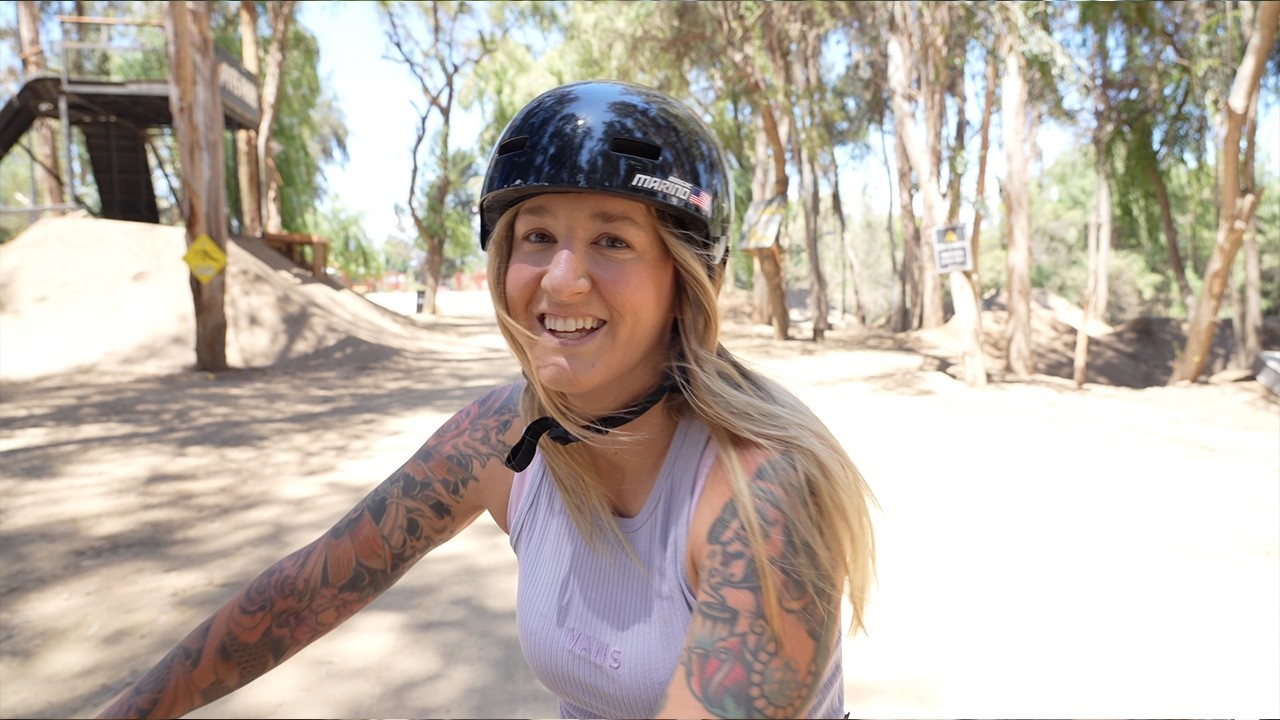 Hyped to flip the Slopey in Chile!! | Pyt's Park dirt jump session 🌴🚲