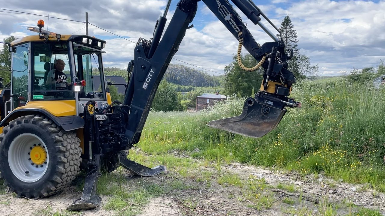 Köp Grävlastare Huddig 1160D på Klaravik