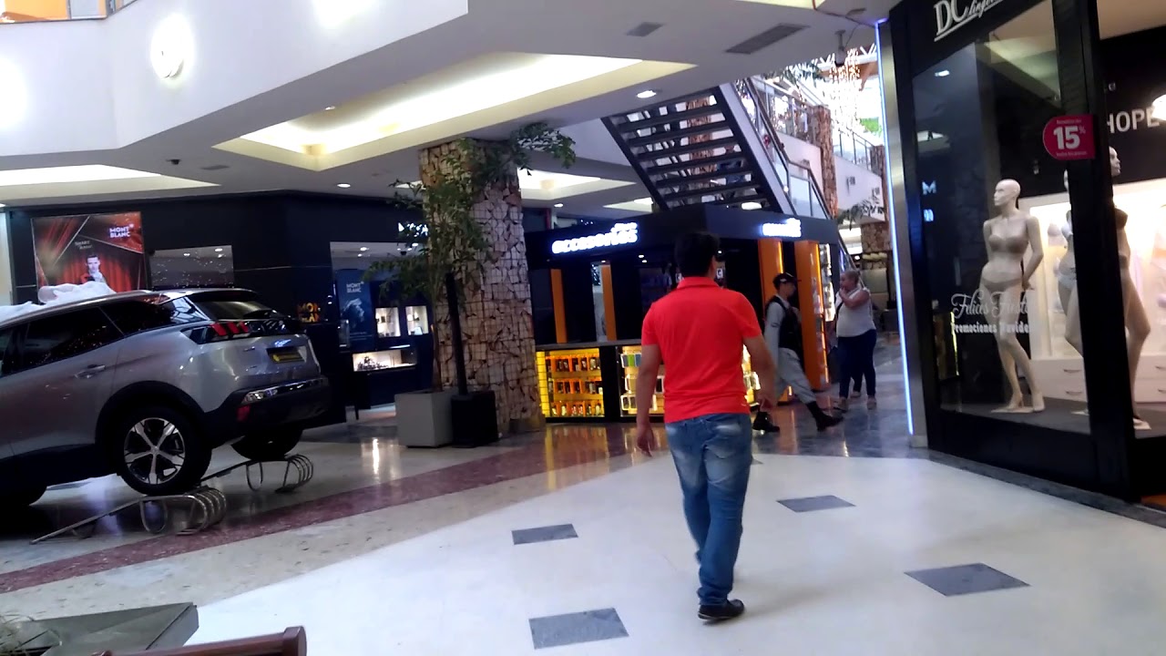 Pra&ccedil;a de Alimenta&ccedil;&atilde;o Shopping Del Sol/ Assun&ccedil;&atilde;o/ Paraguai.